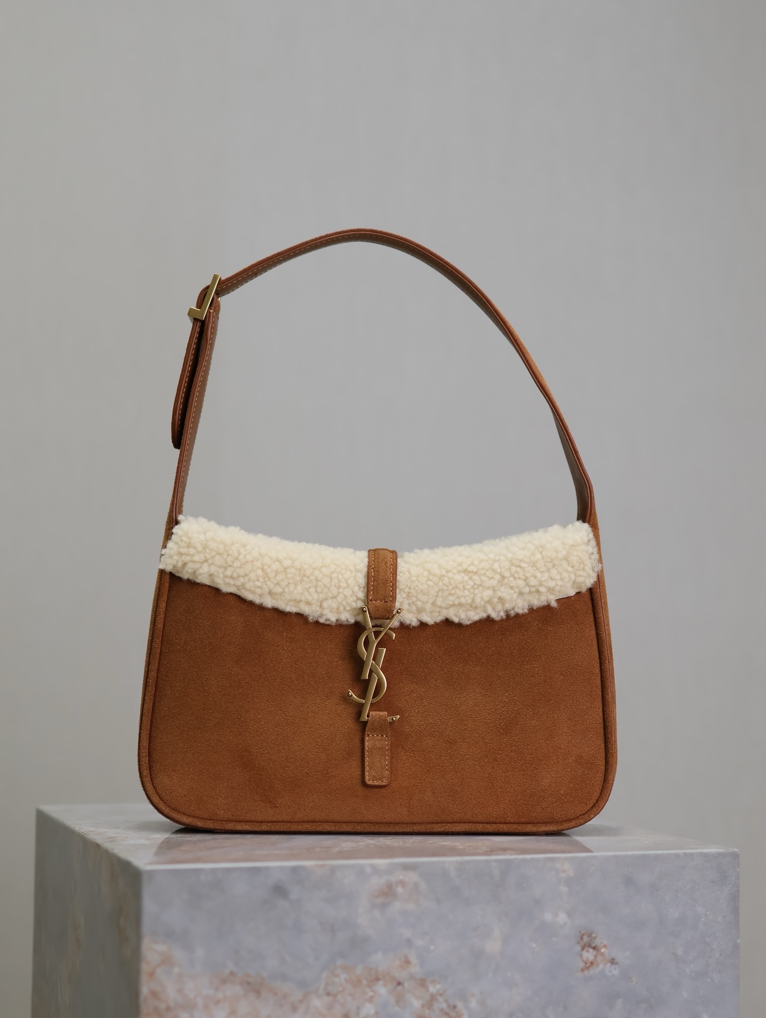 YSL 02359