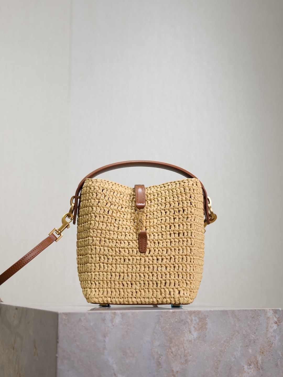 YSL  02469