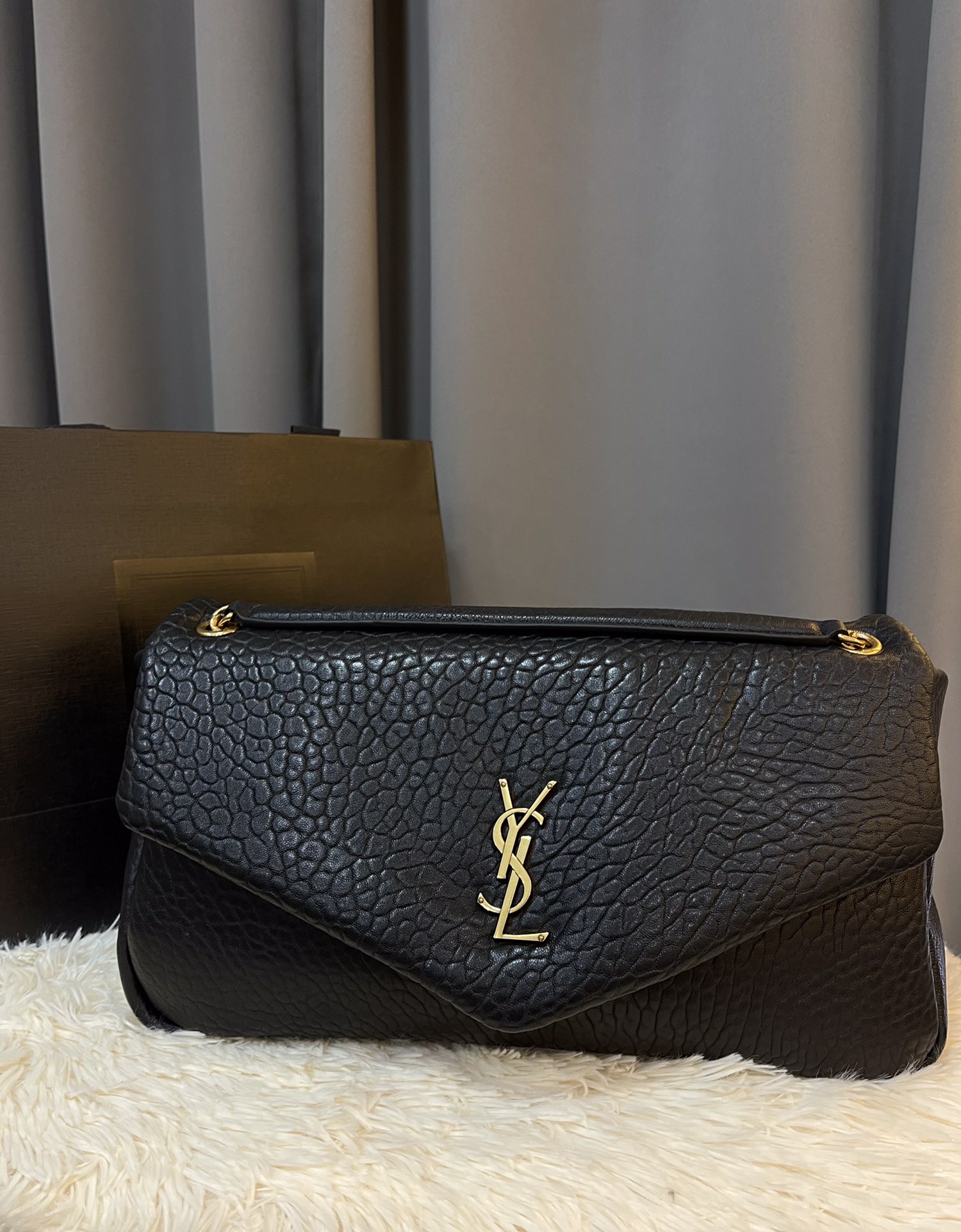 YSL  02549