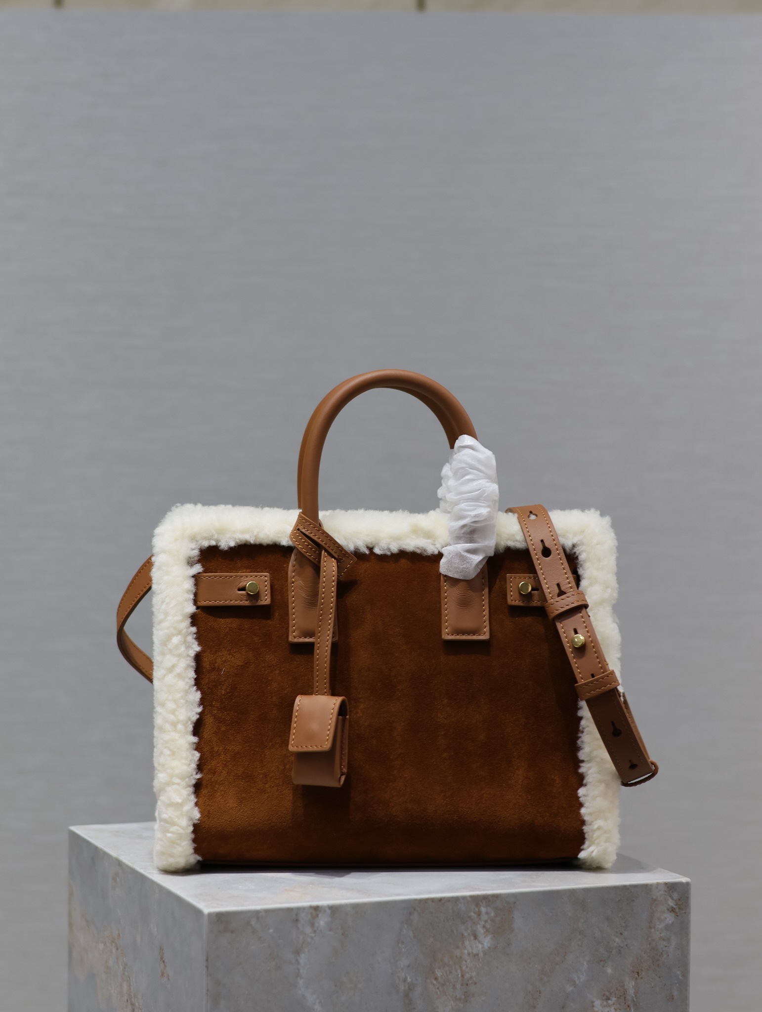 YSL 02579