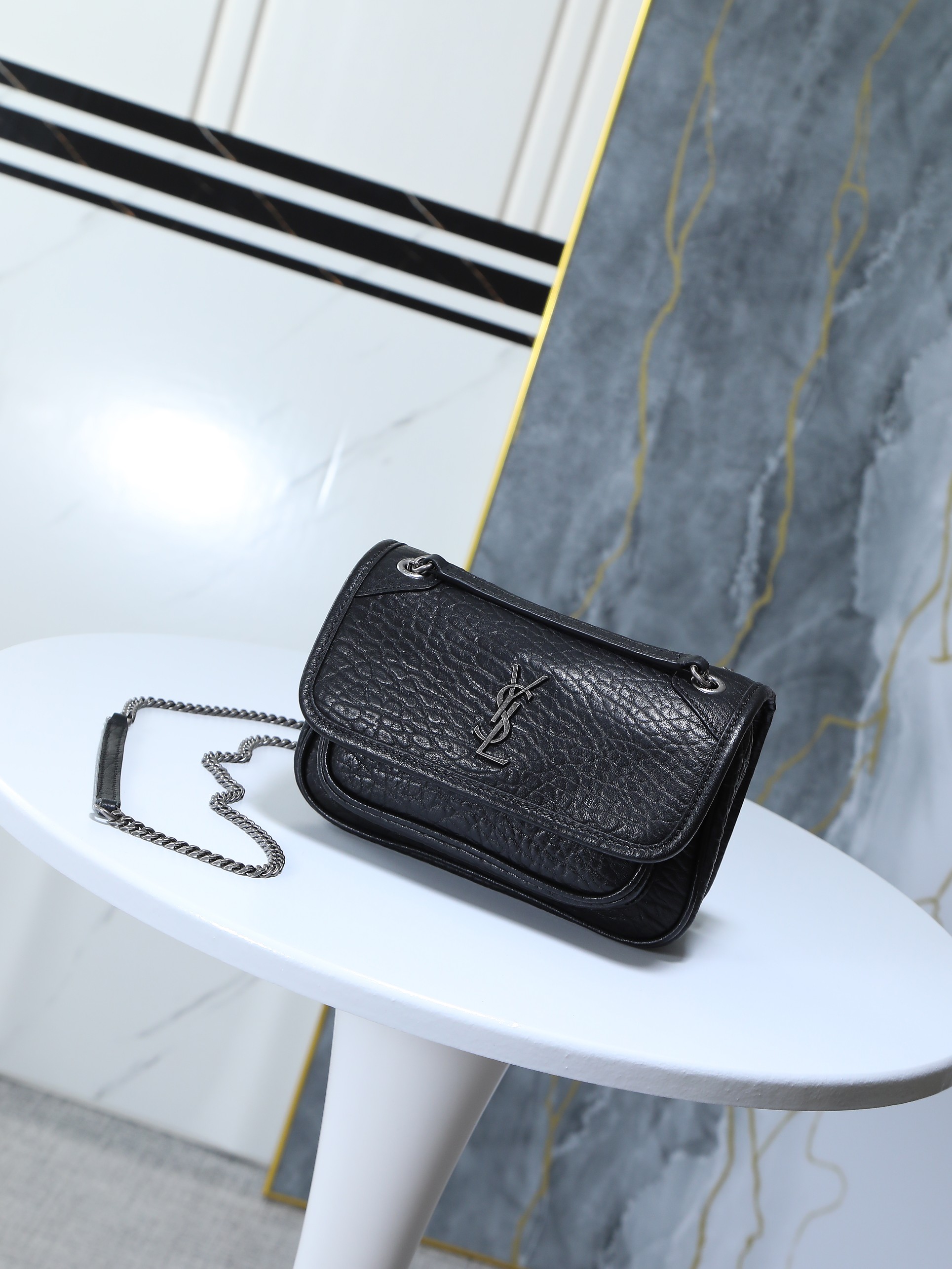 YSL  02649