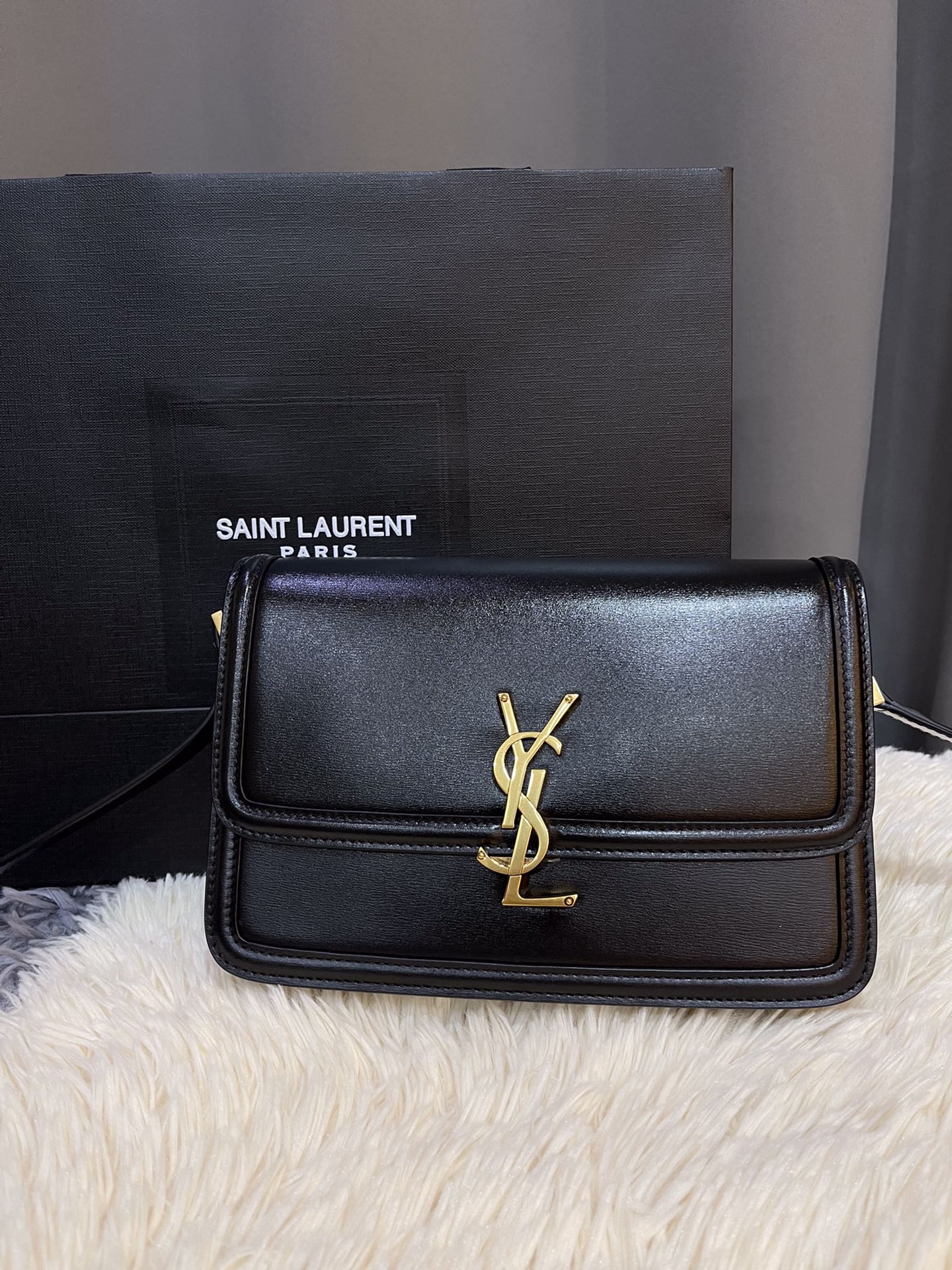 YSL  02678