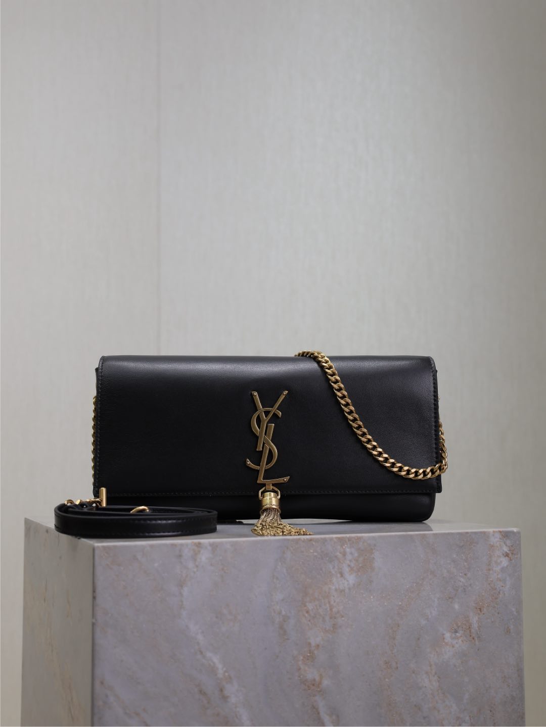 YSL 02689