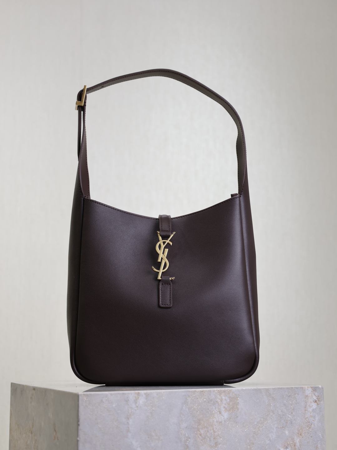 YSL  02729
