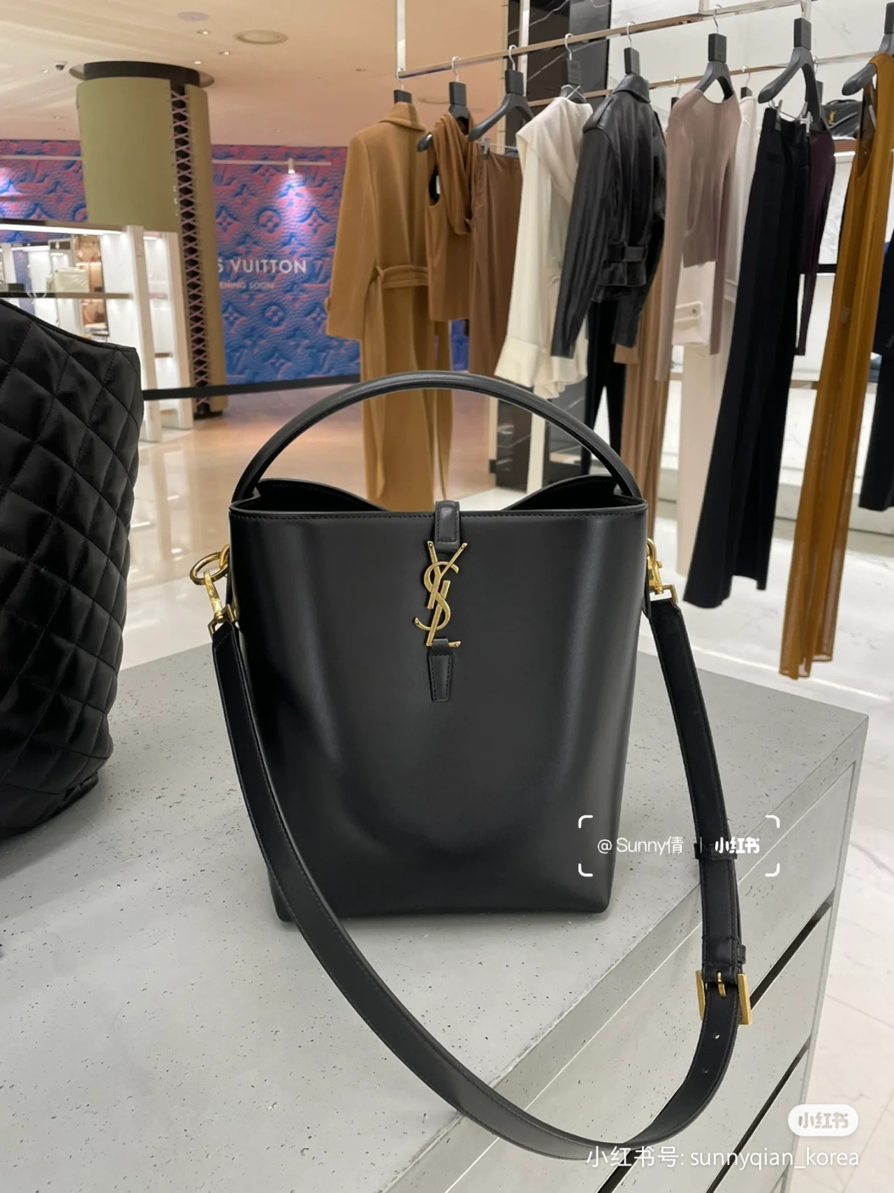 YSL  02738
