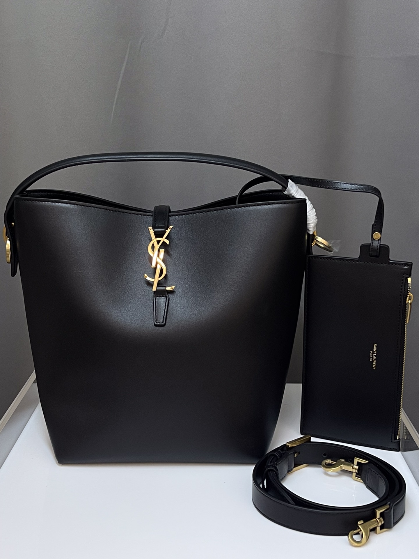 YSL  02749