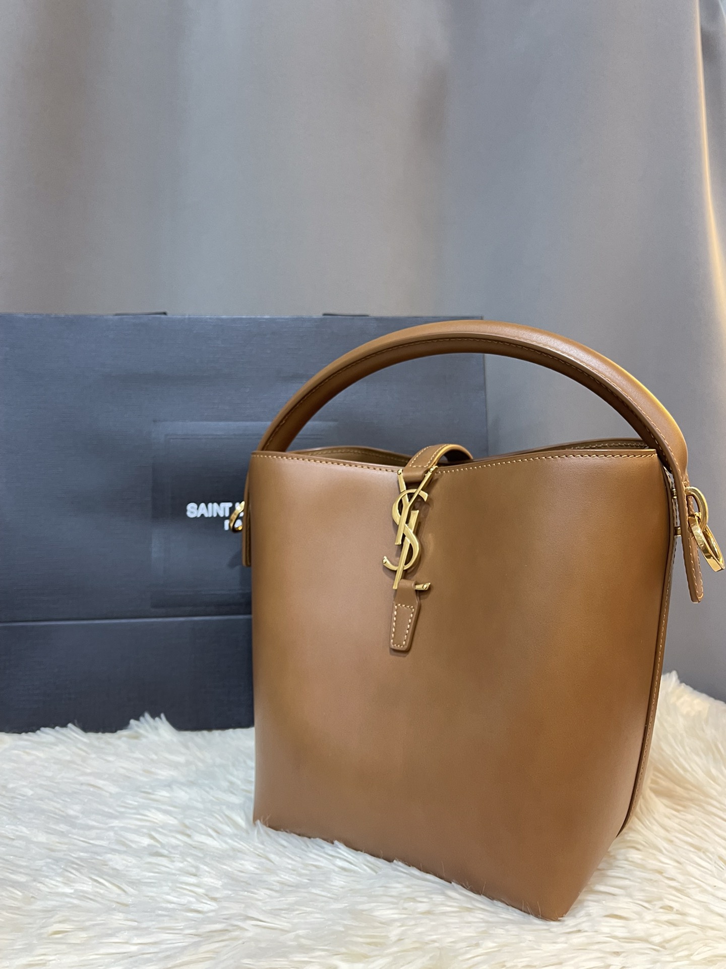 YSL  02769