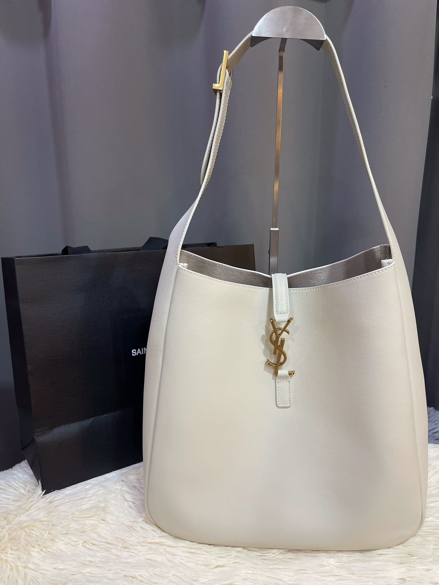 YSL  02839