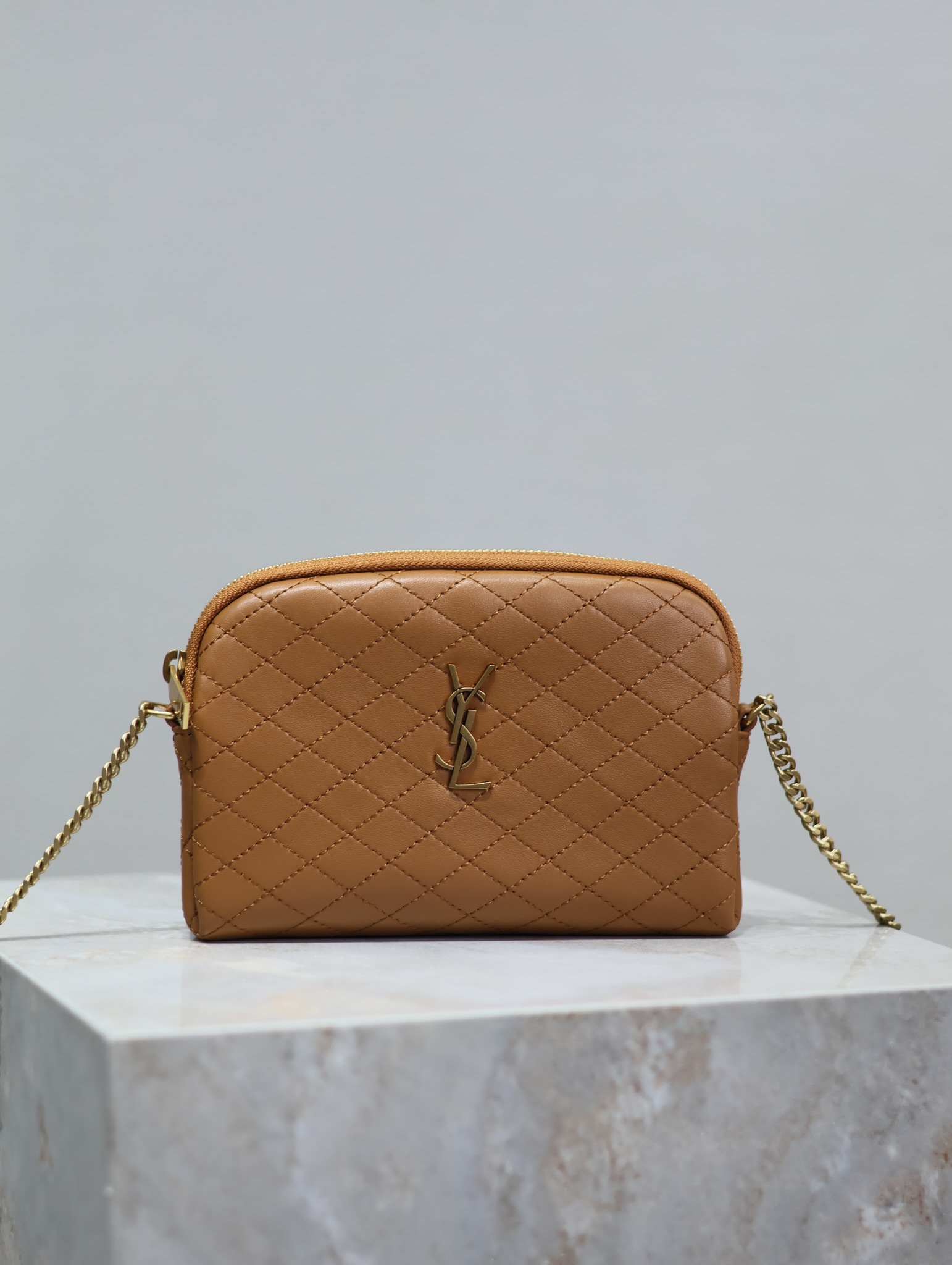 YSL 02889