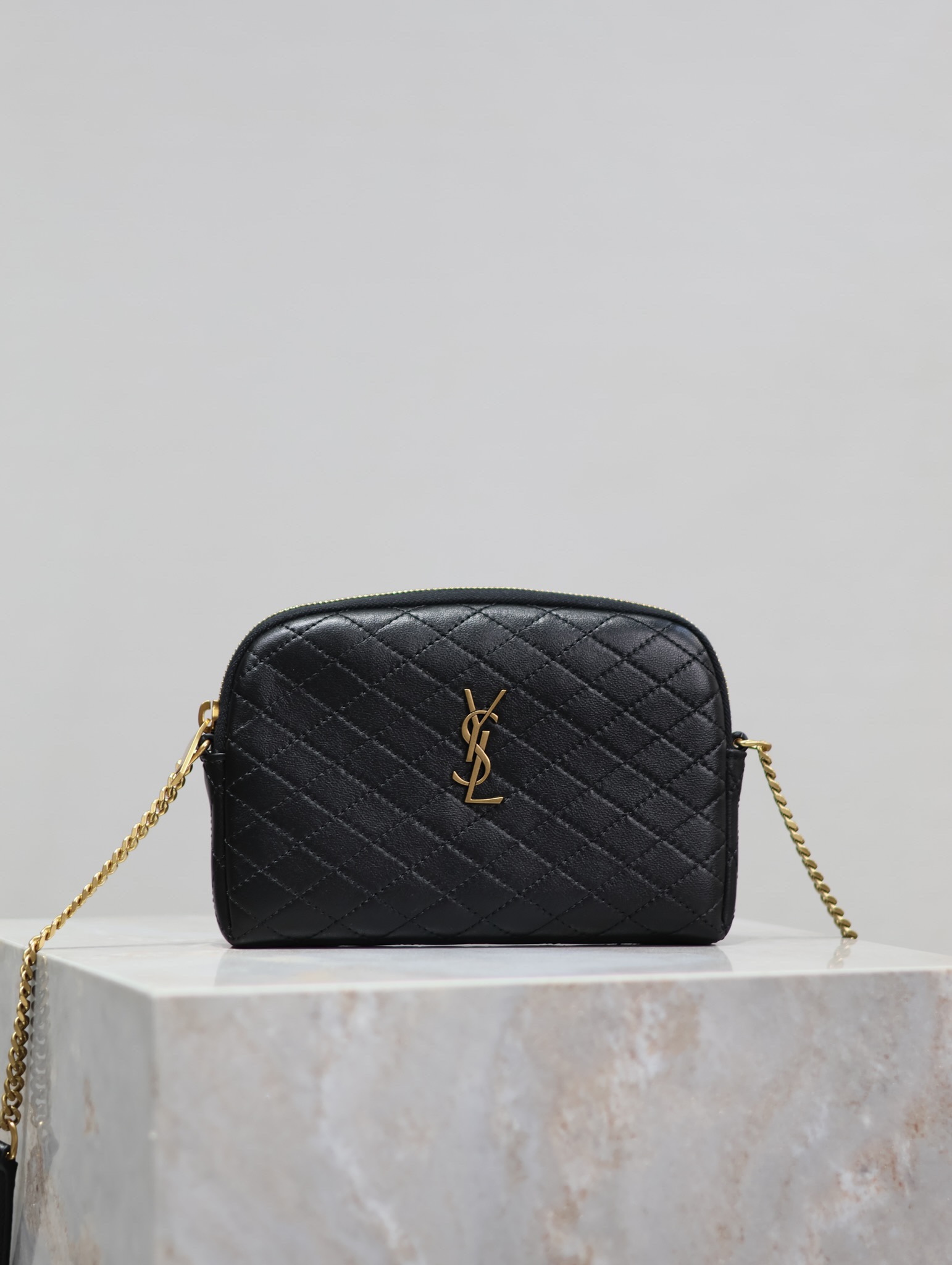 YSL 02909