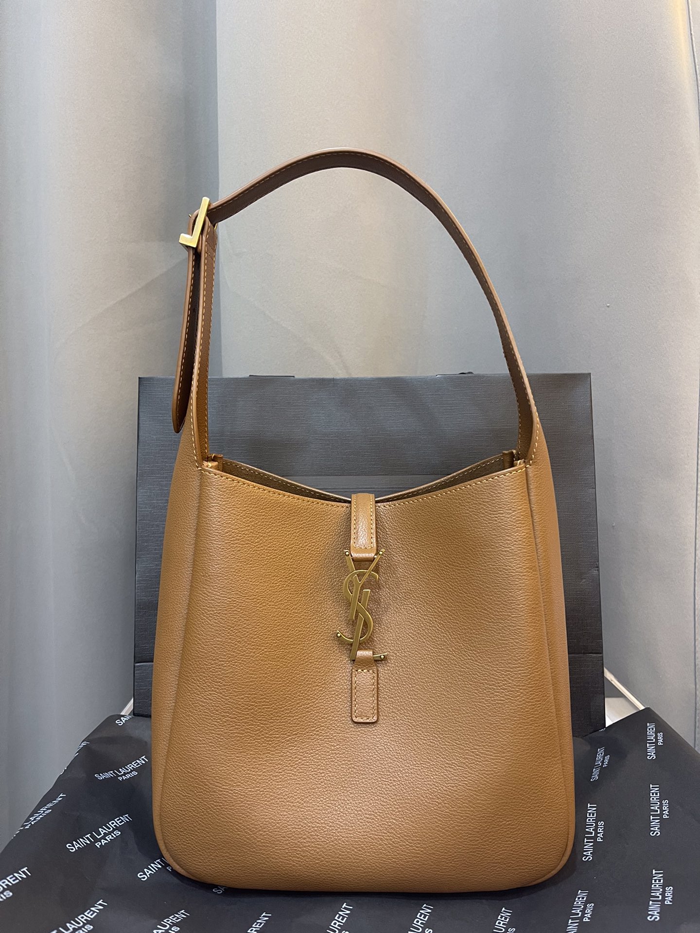 YSL  02919