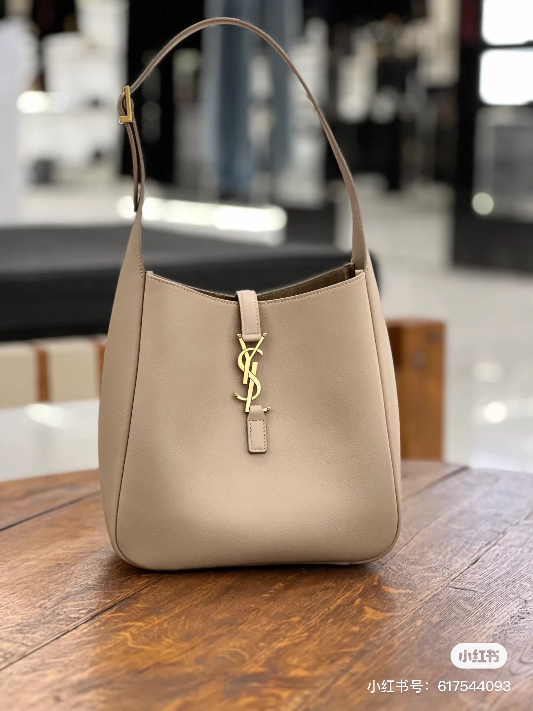 YSL  02939