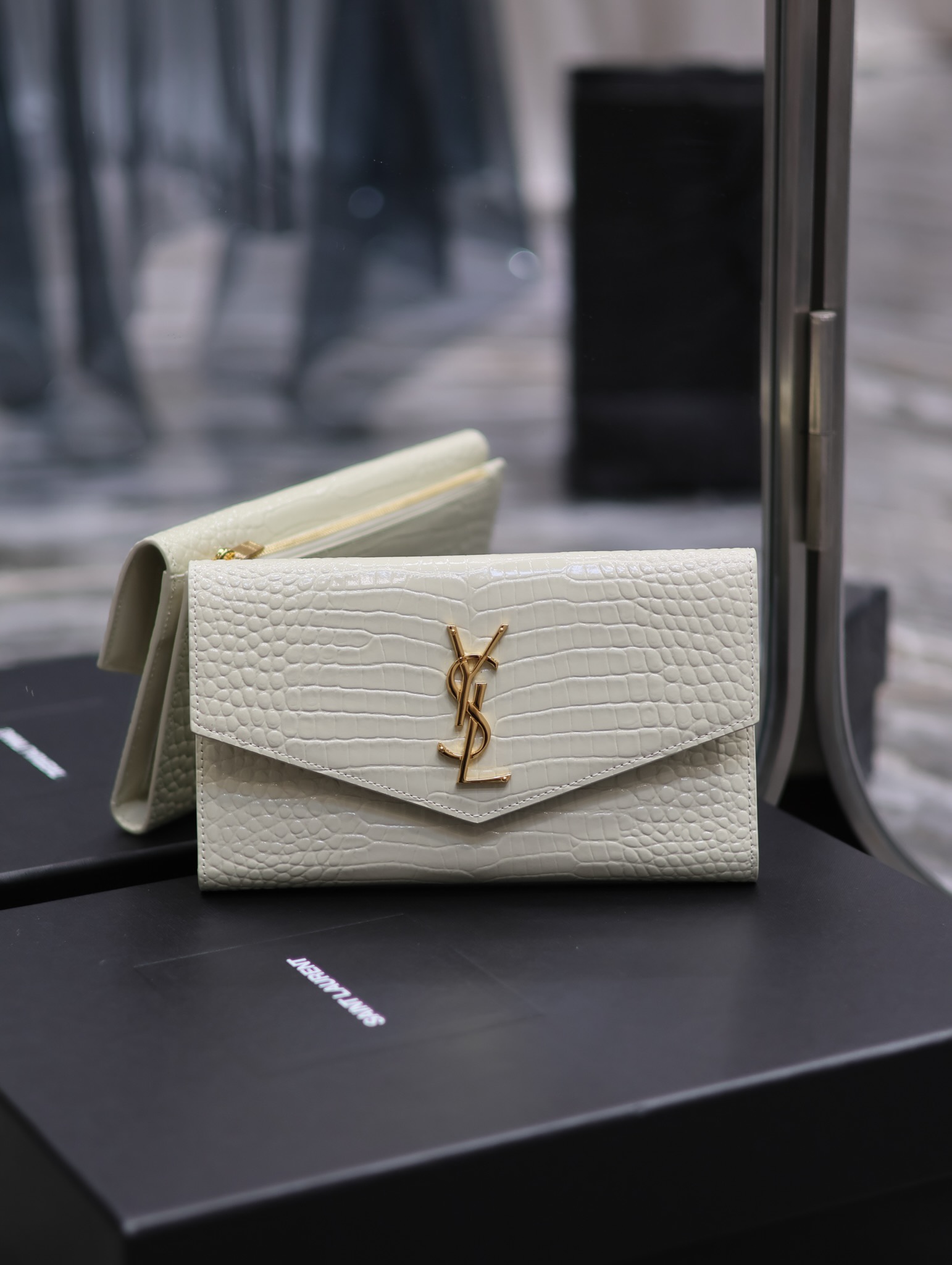 YSL 02959