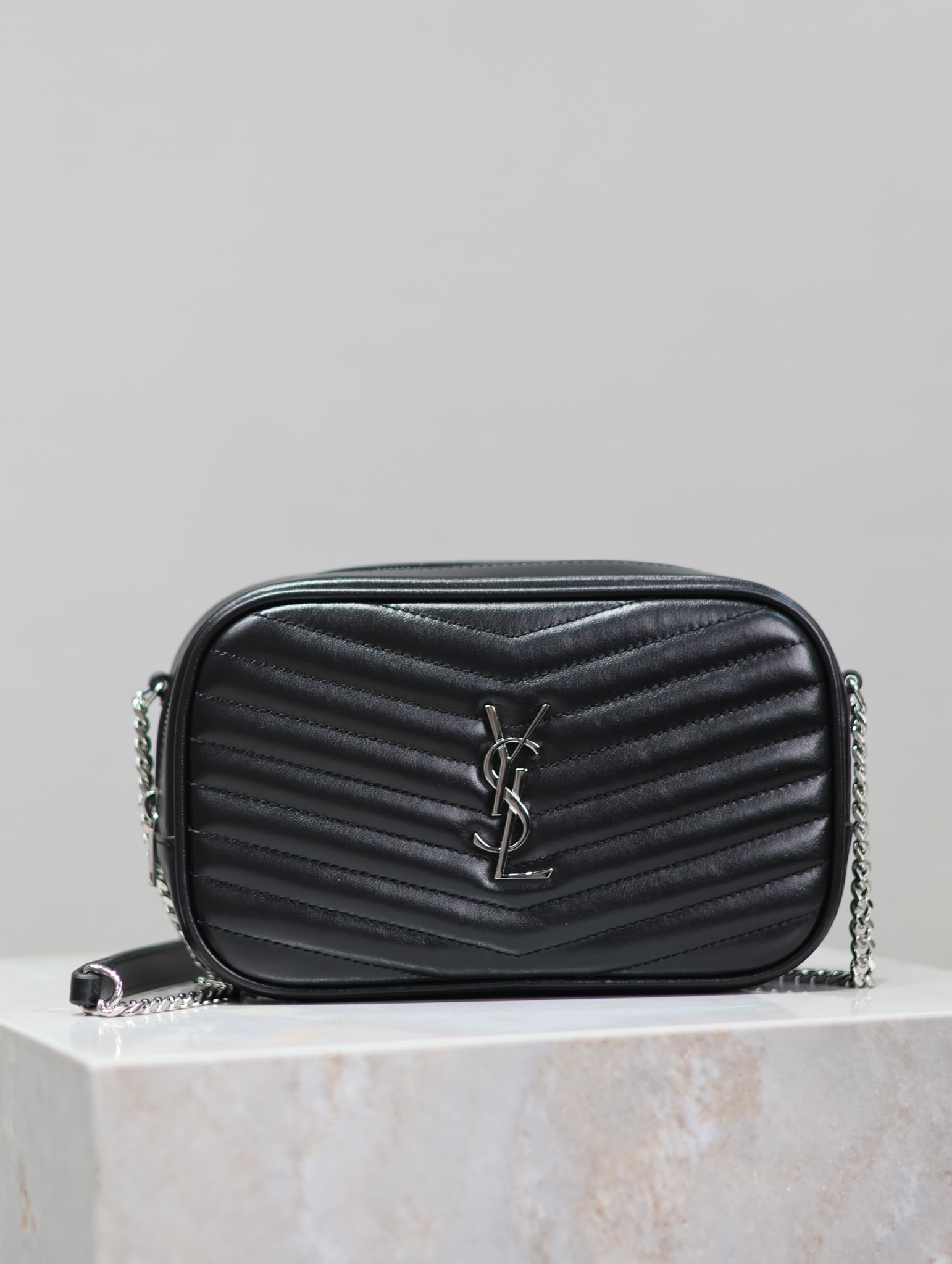 YSL  03079