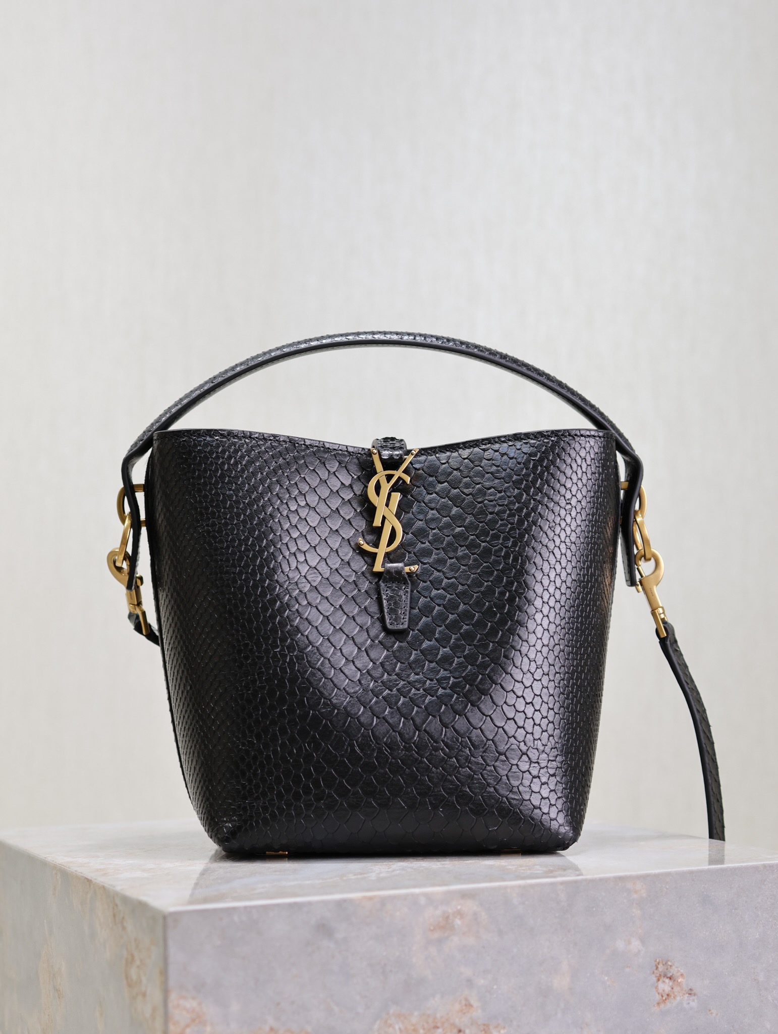 YSL 03179