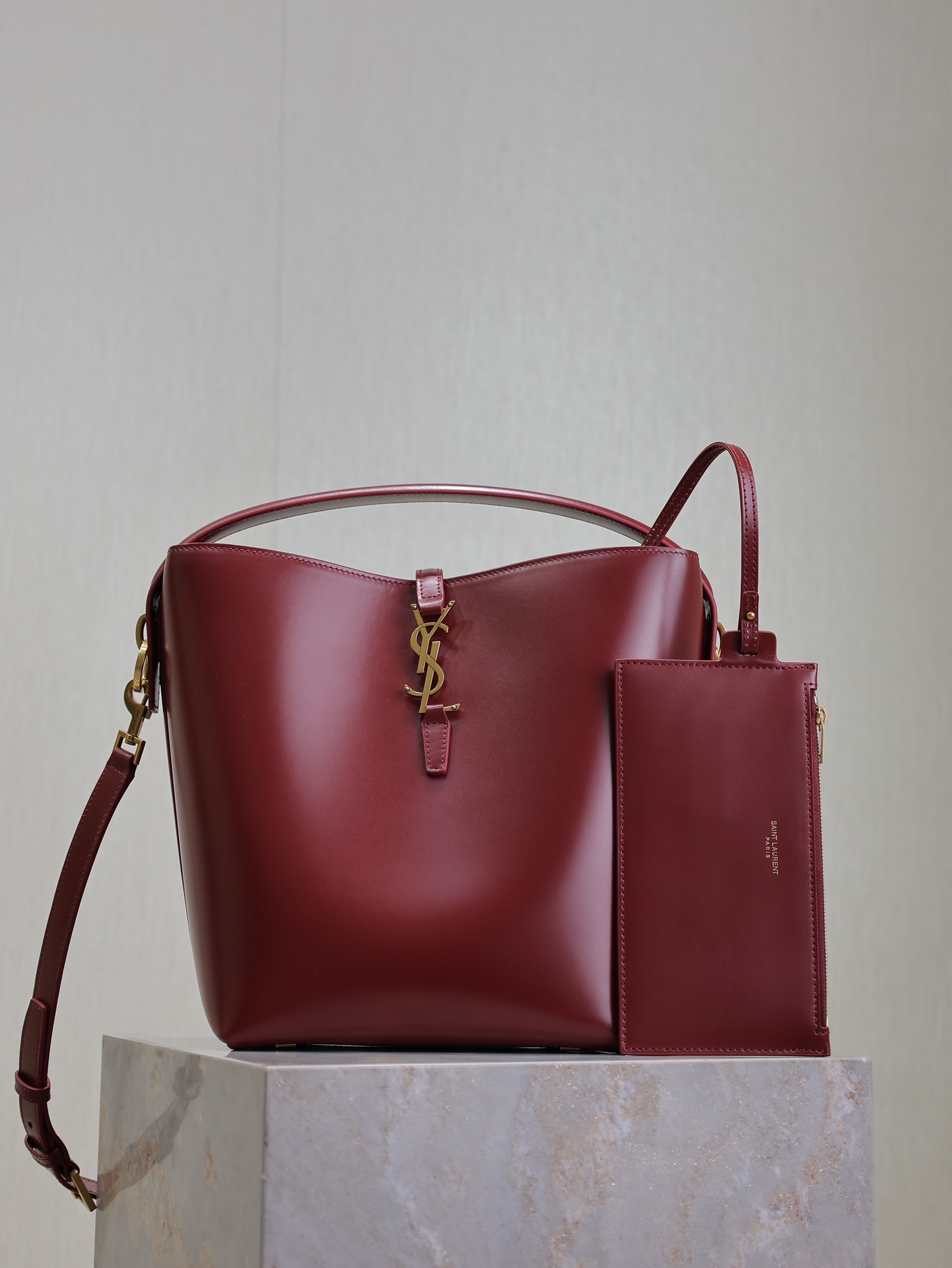 YSL 03239