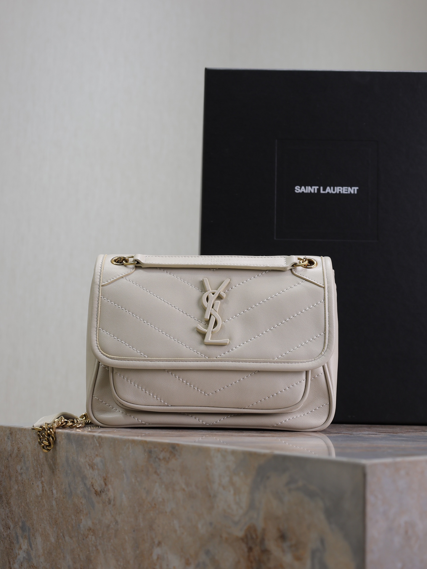 YSL 03709