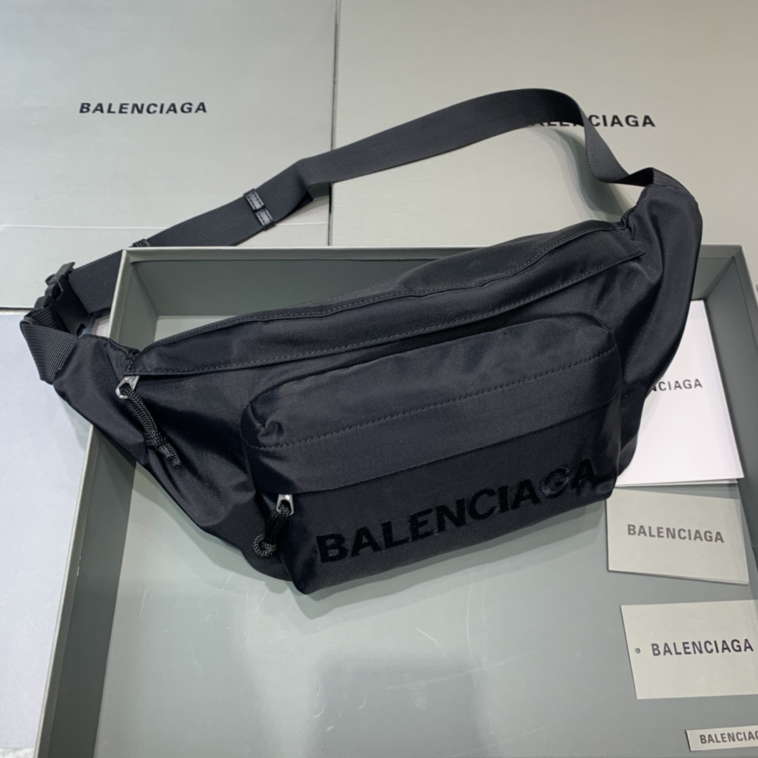 Balenciaga 00428