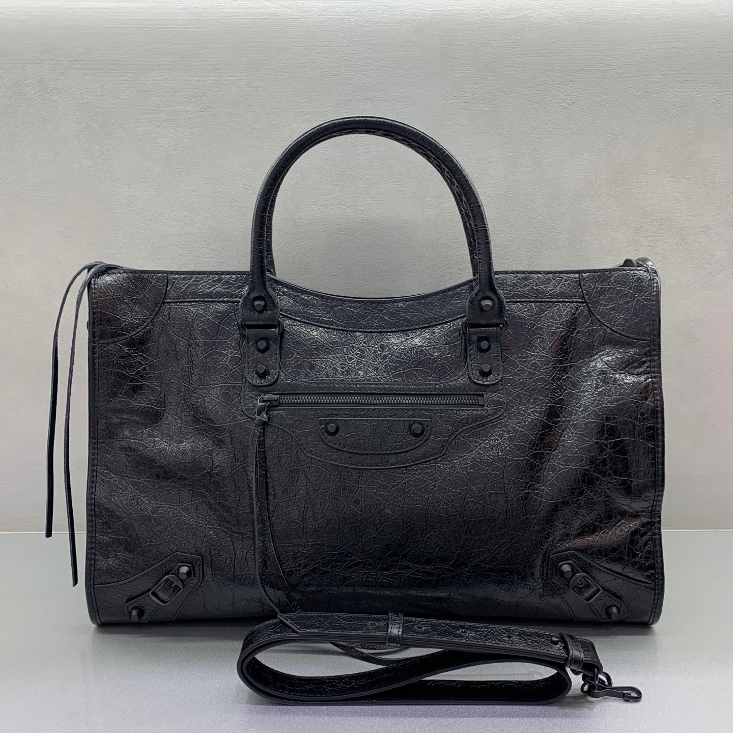 Balenciaga 00438