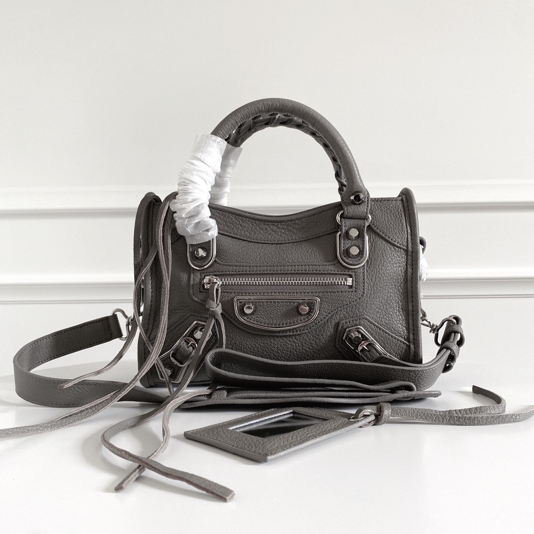 Balenciaga 00439